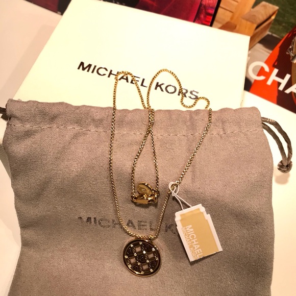 🎁NWT $115 MICHAEL KORS Heritage Monogram Necklace - Picture 2 of 7